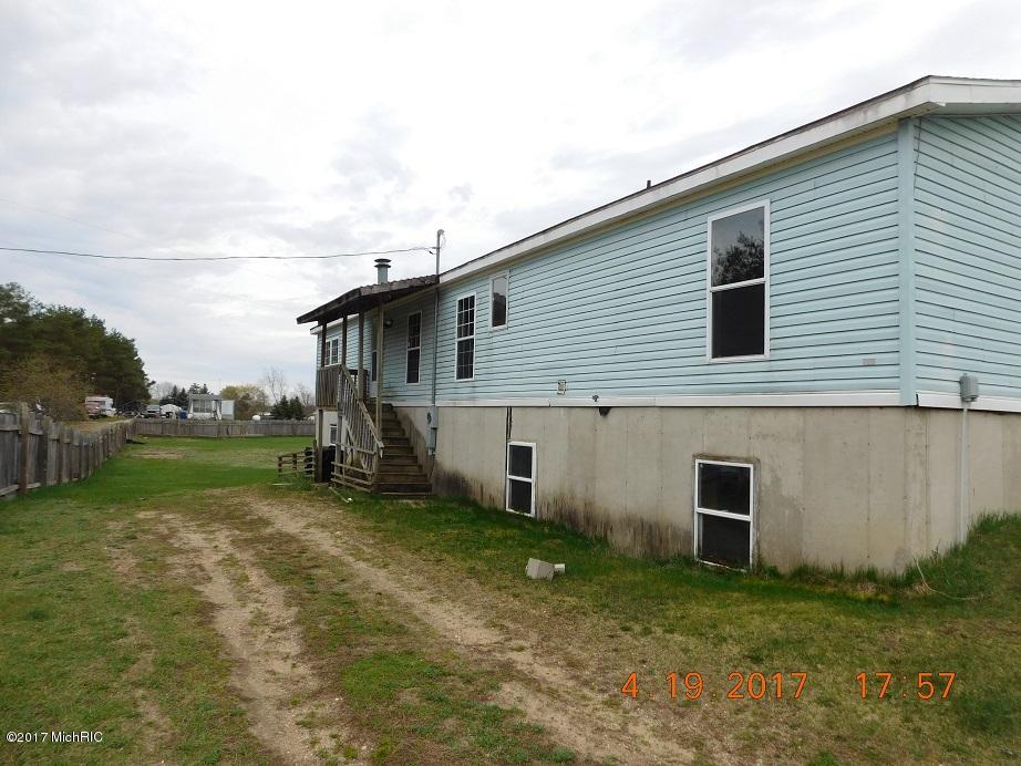 883 Horse Shoe Trl, Stanton, MI 48888 photo 18