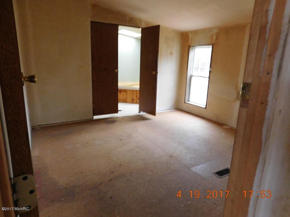 883 Horse Shoe Trl, Stanton, MI 48888 photo 14