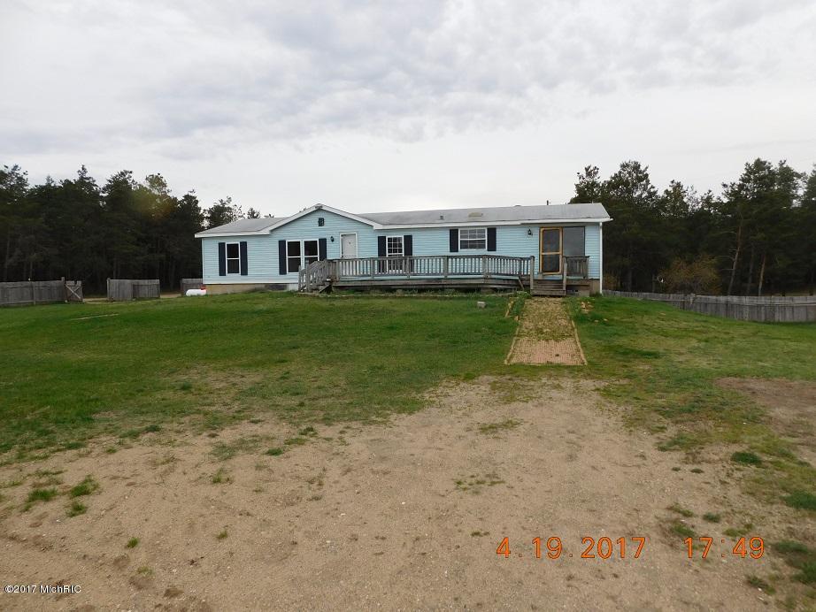 883 Horse Shoe Trl, Stanton, MI 48888 photo 1
