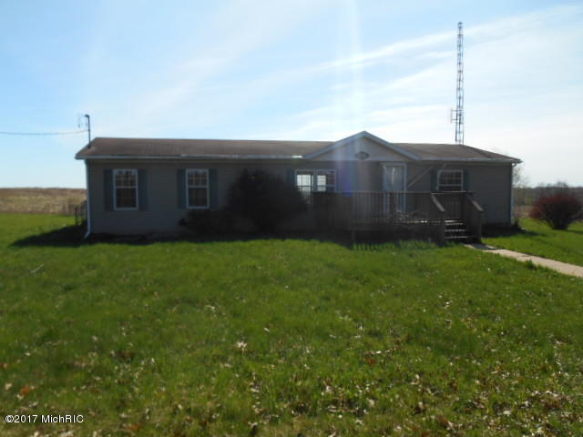 55649 Ruggles Rd, Three Rivers, MI 49093 photo 2