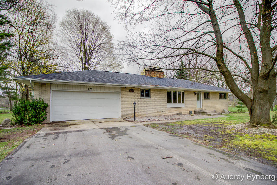 170 S Webster St, White Cloud, MI 49349 photo 3