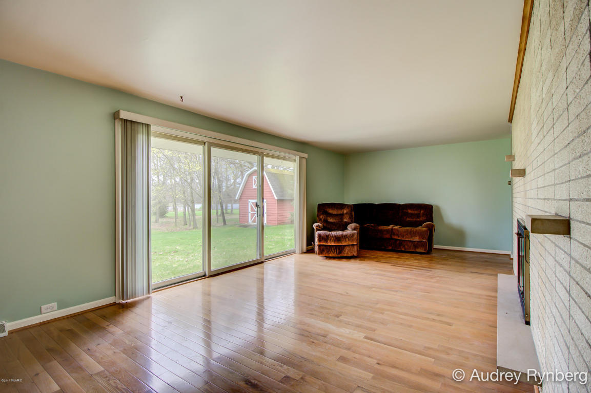 170 S Webster St, White Cloud, MI 49349 photo 5