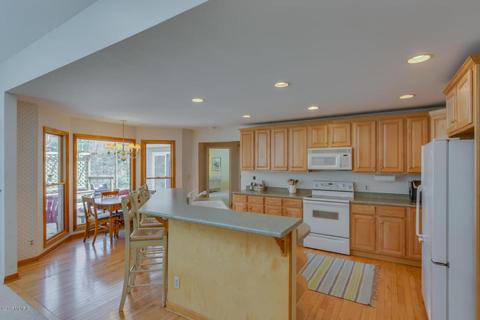 13686 Main Dr, Harbert, MI 49115 photo 3
