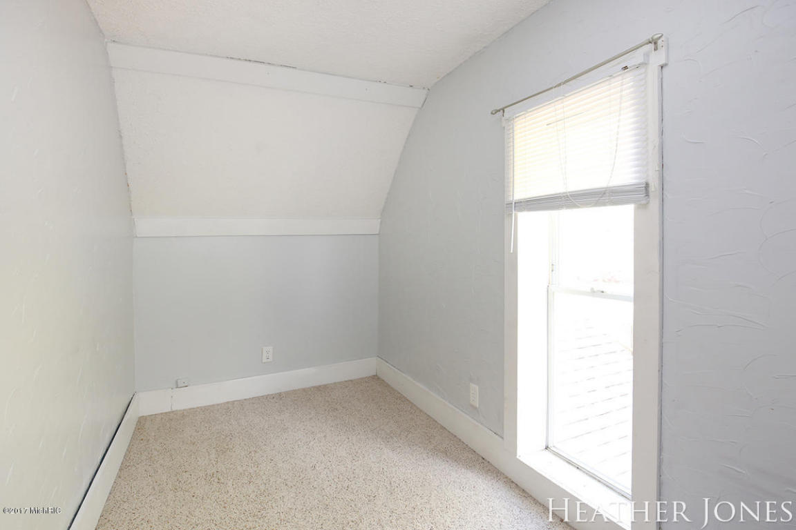 621 James St, Belding, MI 48809 photo 18