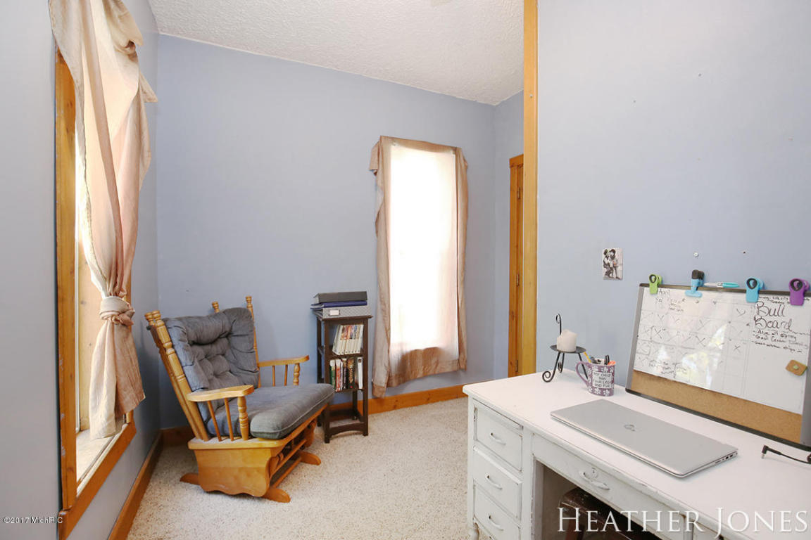 621 James St, Belding, MI 48809 photo 19