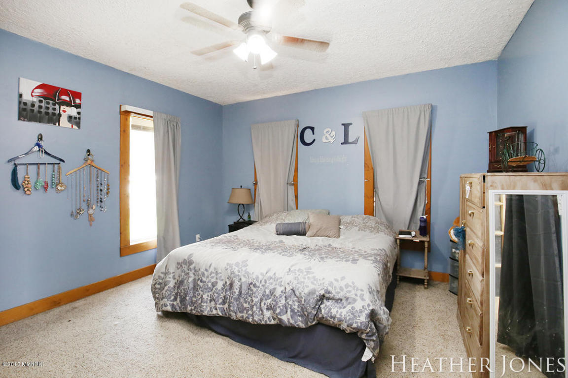 621 James St, Belding, MI 48809 photo 13