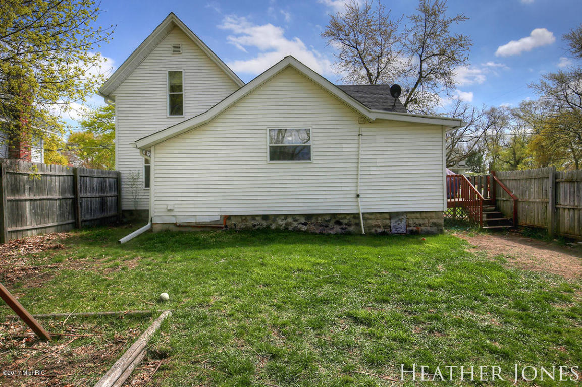 621 James St, Belding, MI 48809 photo 23
