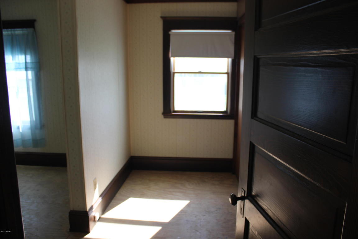 1410 146th Ave, Dorr, MI 49323 photo 12