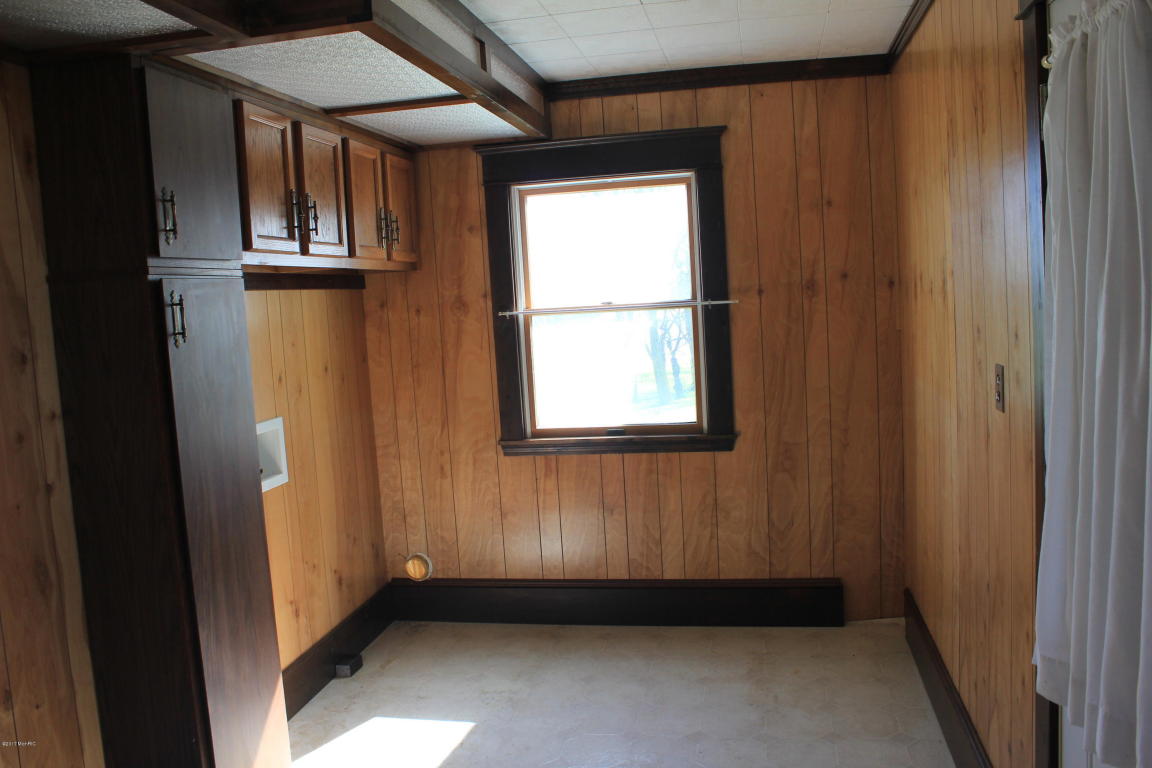 1410 146th Ave, Dorr, MI 49323 photo 9