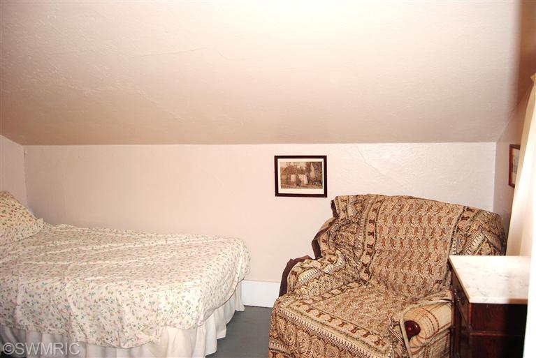 342 Third St, Manistee, MI 49660 photo 17