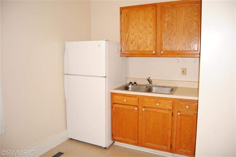 342 Third St, Manistee, MI 49660 photo 16