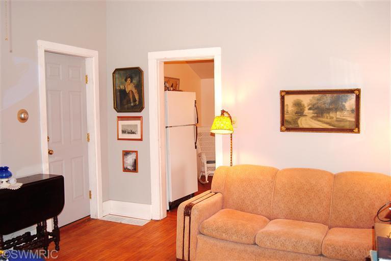 342 Third St, Manistee, MI 49660 photo 3