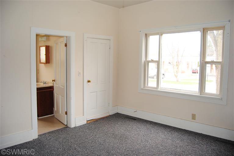 342 Third St, Manistee, MI 49660 photo 11