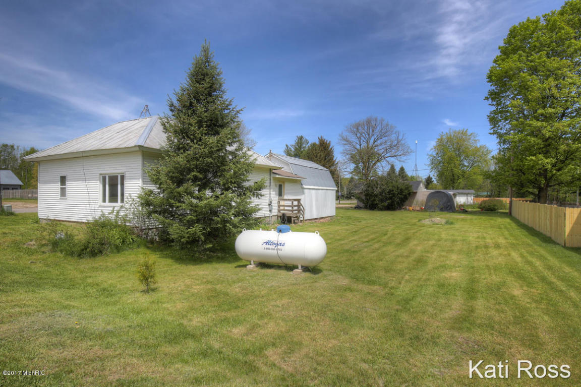 4010 Grow NW, Stanton, MI 48888 photo 20