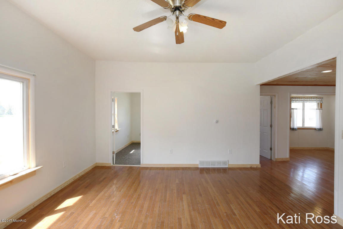 4010 Grow NW, Stanton, MI 48888 photo 6