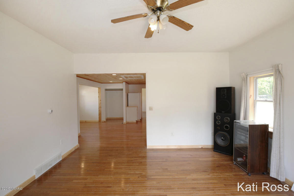 4010 Grow NW, Stanton, MI 48888 photo 7