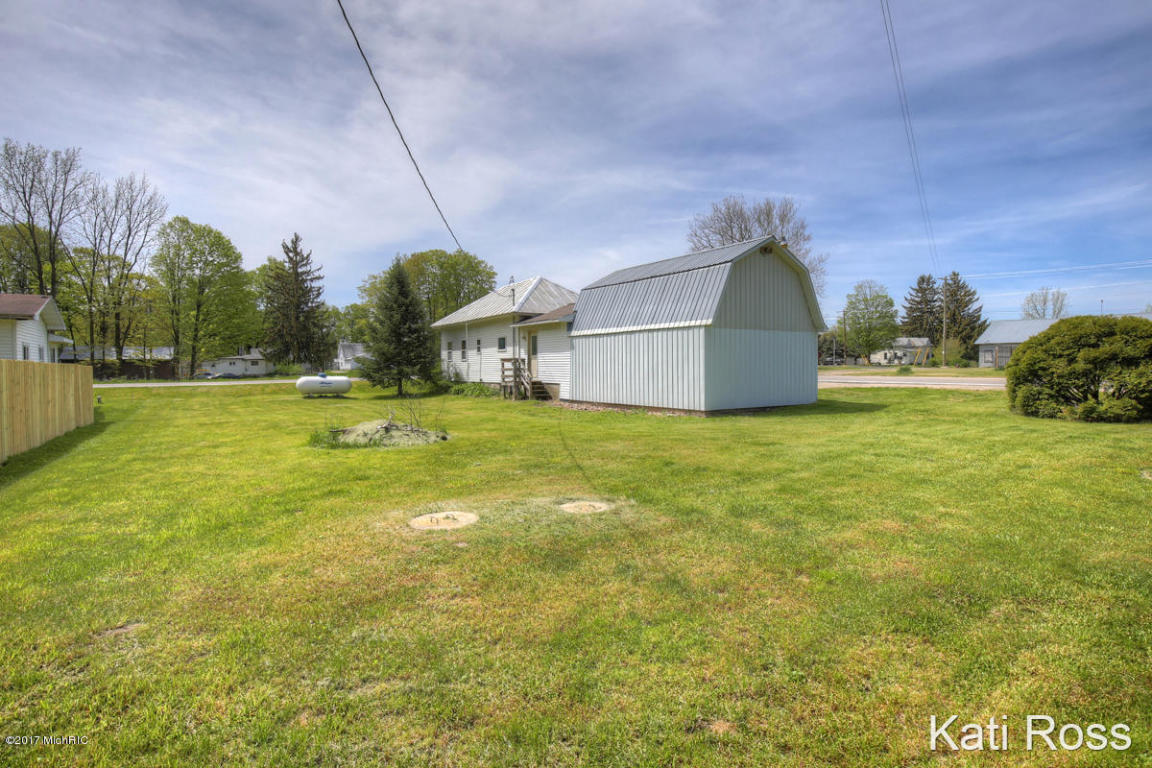 4010 Grow NW, Stanton, MI 48888 photo 22
