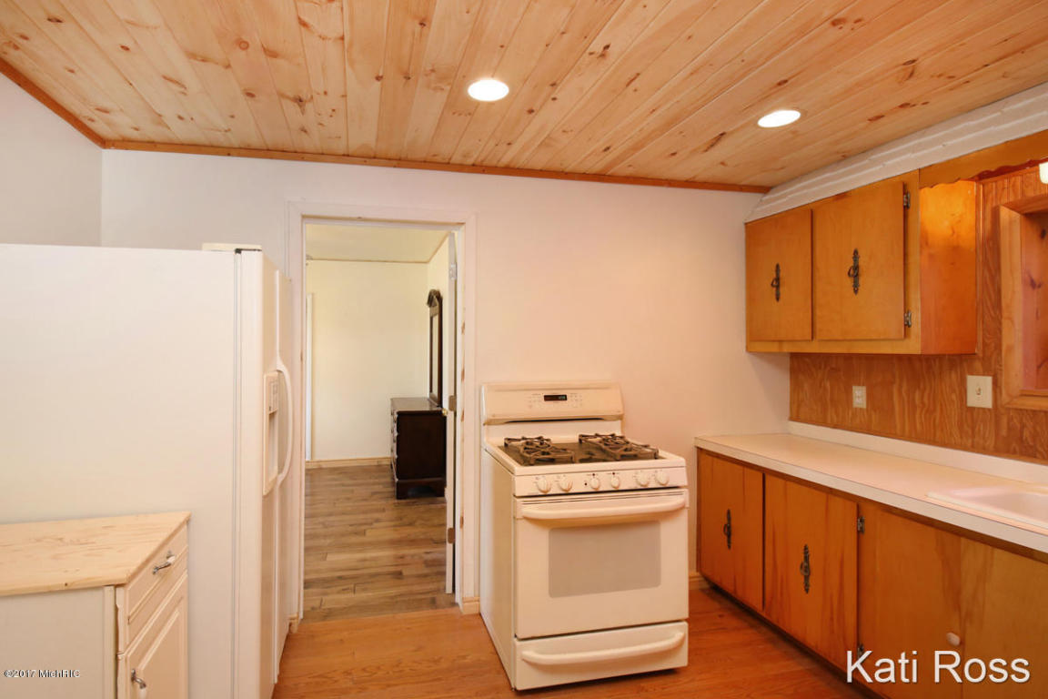 4010 Grow NW, Stanton, MI 48888 photo 10