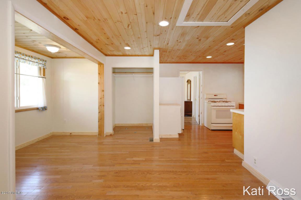 4010 Grow NW, Stanton, MI 48888 photo 11