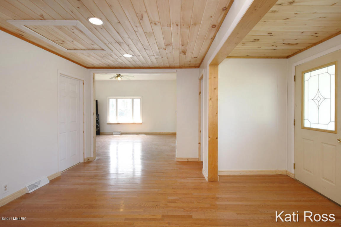 4010 Grow NW, Stanton, MI 48888 photo 12