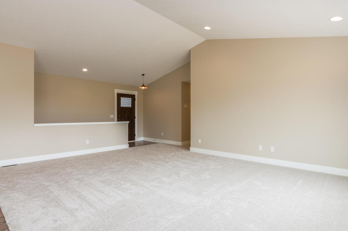 3852 Hare Ln, Dorr, MI 49323 photo 9