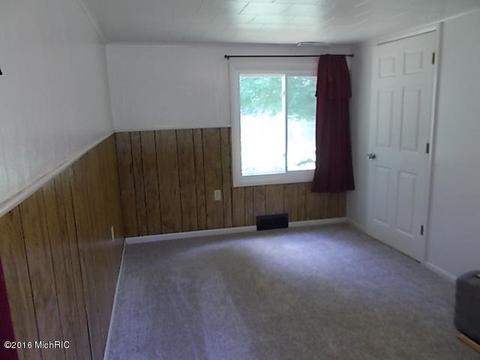 1546 E James St, White Cloud, MI 49349 photo 23