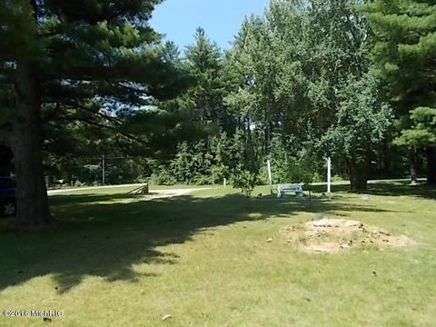1546 E James St, White Cloud, MI 49349 photo 12