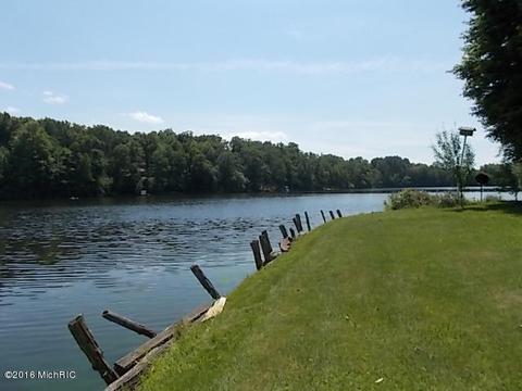 1546 E James St, White Cloud, MI 49349 photo 10