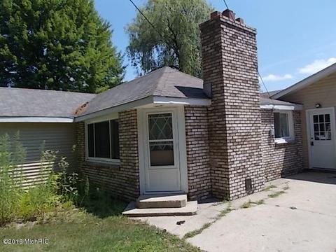 1546 E James St, White Cloud, MI 49349 photo 3