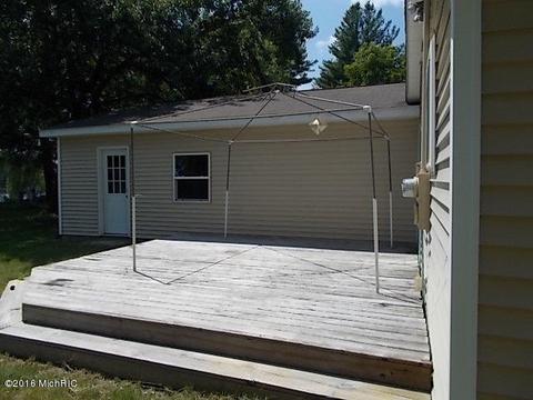 1546 E James St, White Cloud, MI 49349 photo 6