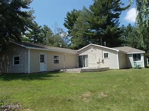 1546 E James St, White Cloud, MI 49349 photo 7