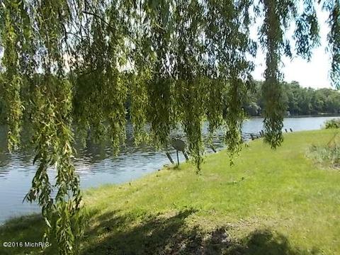 1546 E James St, White Cloud, MI 49349 photo 8