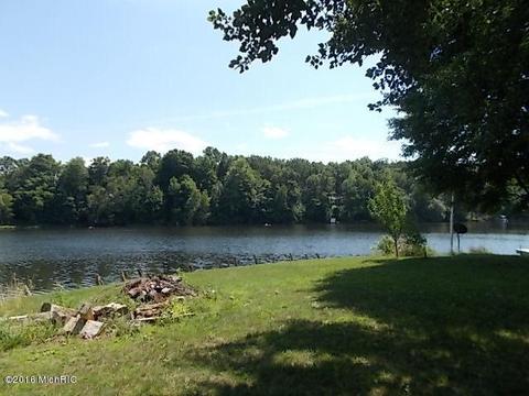 1546 E James St, White Cloud, MI 49349 photo 11