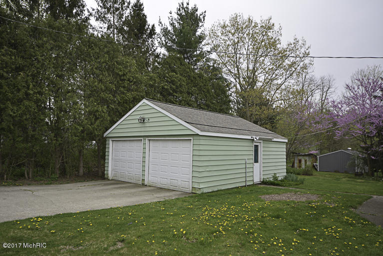 412 N Augusta Dr, Augusta, MI 49012 photo 17