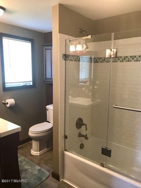 10904 E Qr Ave, Scotts, MI 49088 photo 12