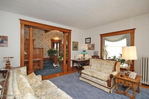 113 N Chestnut St, Augusta, MI 49012 photo 6