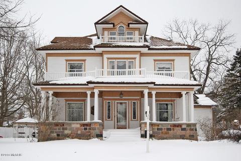113 N Chestnut St, Augusta, MI 49012 photo 2