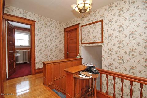 113 N Chestnut St, Augusta, MI 49012 photo 17
