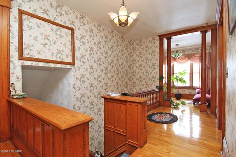 113 N Chestnut St, Augusta, MI 49012 photo 23