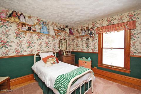 113 N Chestnut St, Augusta, MI 49012 photo 22