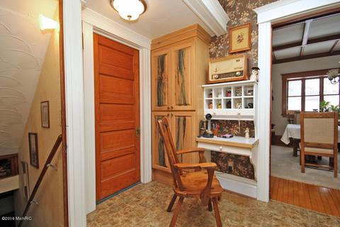 113 N Chestnut St, Augusta, MI 49012 photo 15