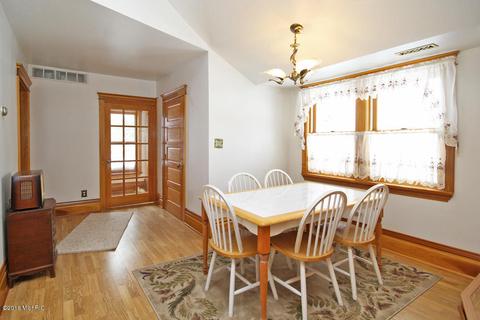 113 N Chestnut St, Augusta, MI 49012 photo 39