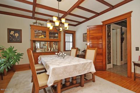 113 N Chestnut St, Augusta, MI 49012 photo 9