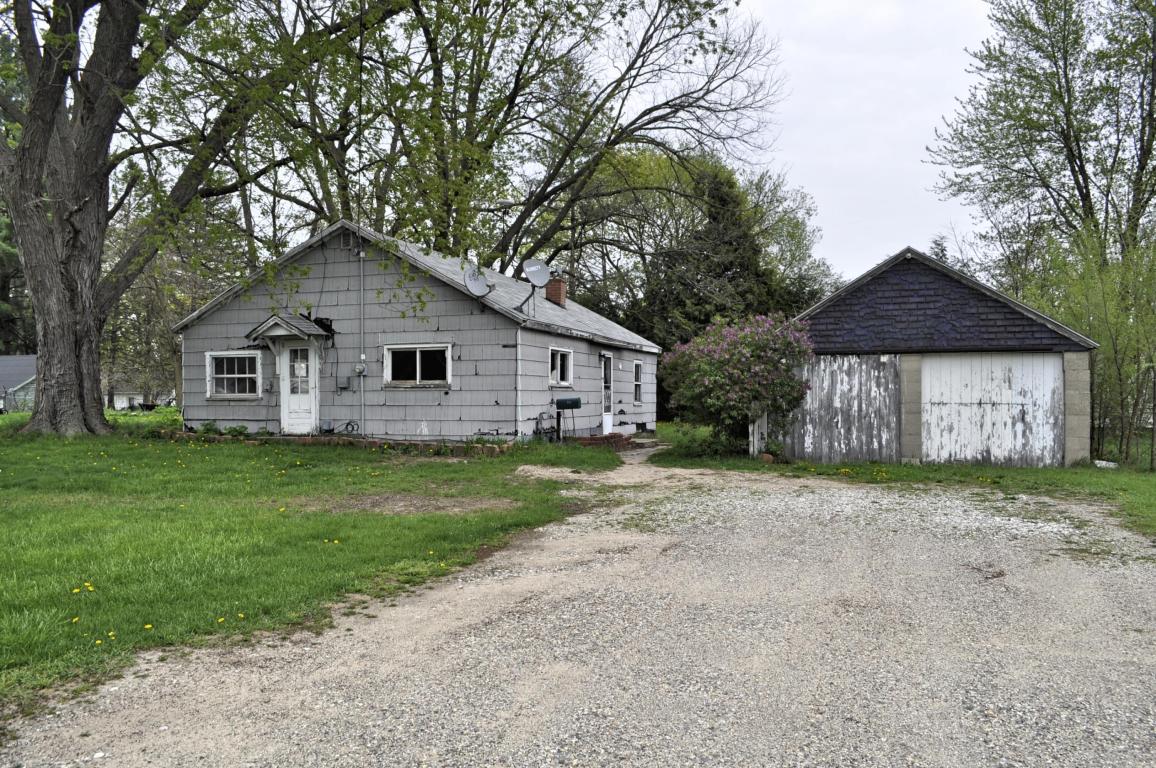 224 Elizabeth St, Belding, MI 48809 photo 1