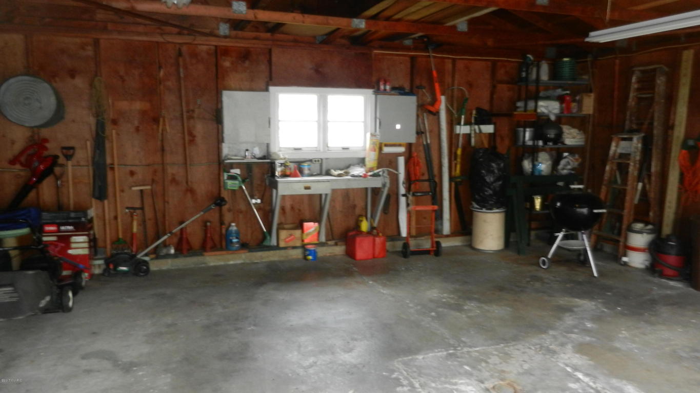 320 Wallace Ave, St. Joseph, MI 49085 photo 21