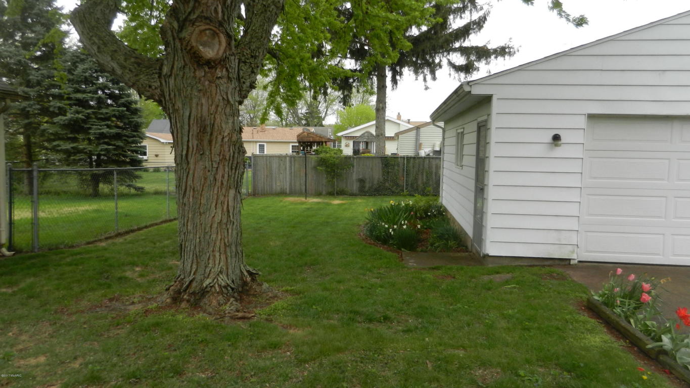 320 Wallace Ave, St. Joseph, MI 49085 photo 19