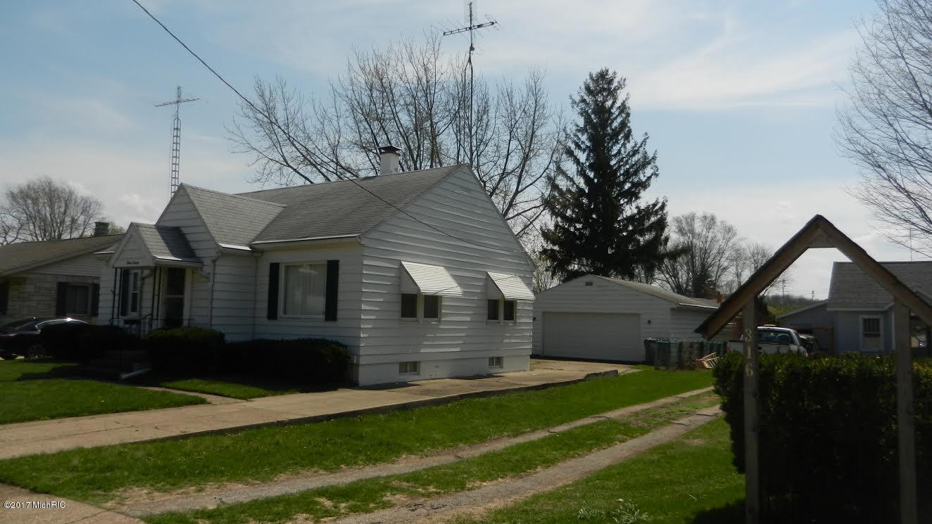 320 Wallace Ave, St. Joseph, MI 49085 photo 2