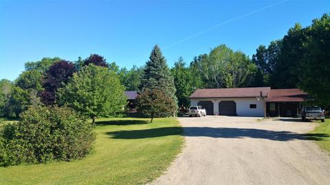 899 E 8th St, White Cloud, MI 49349 photo 3