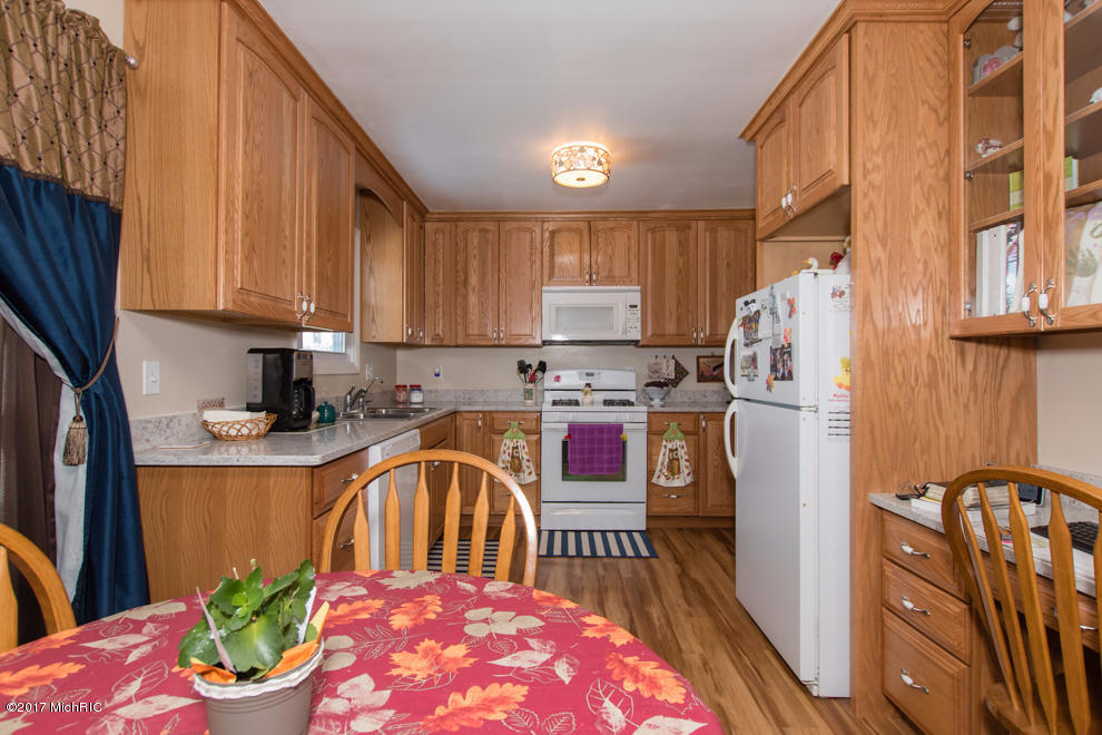 14121 E W Ave, Fulton, MI 49052 photo 5