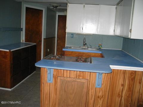9603 Lakeview Dr, Jerome, MI 49249 photo 3